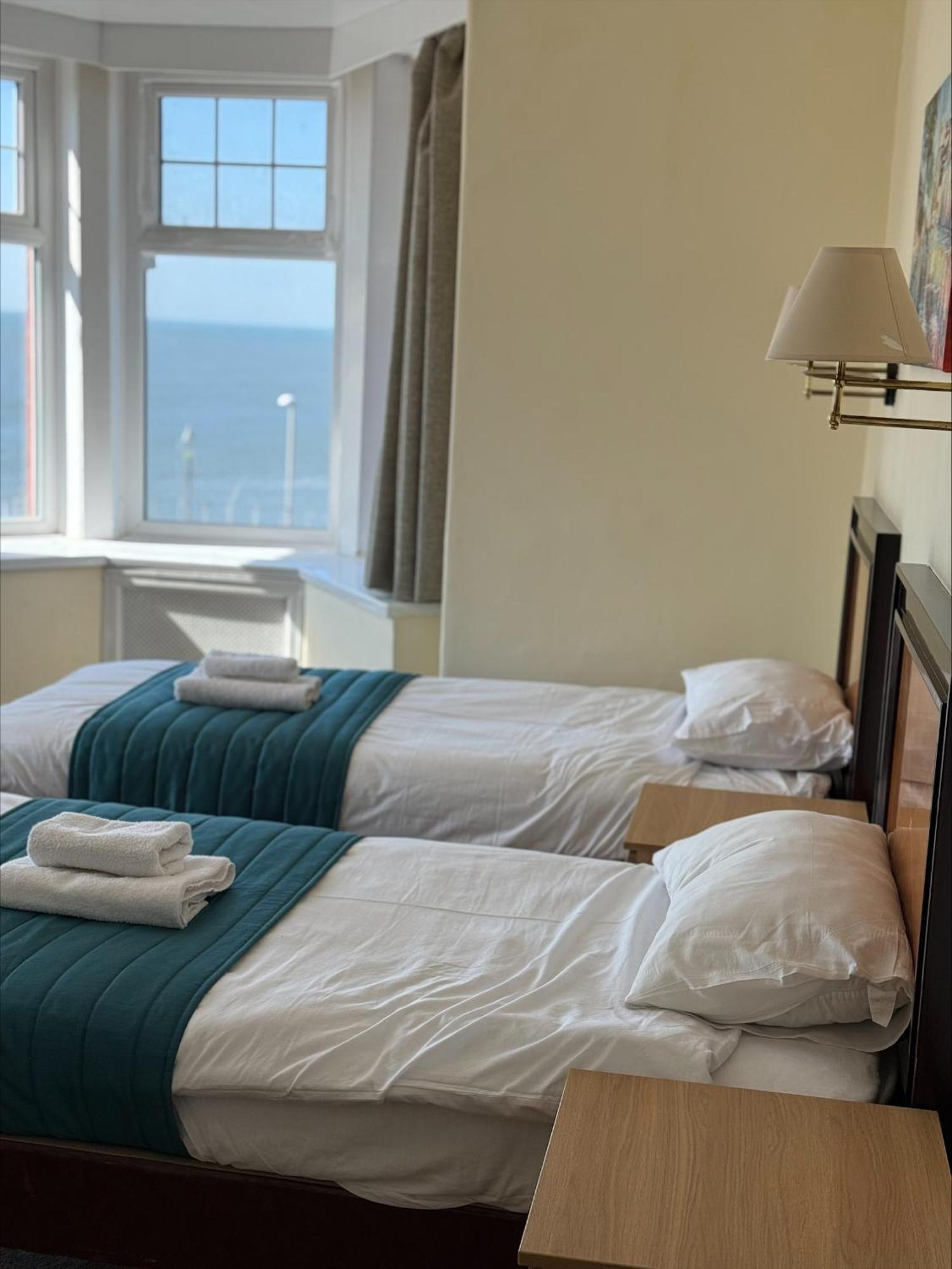 The Savoy Hotel (Adults Only) Blackpool Buitenkant foto